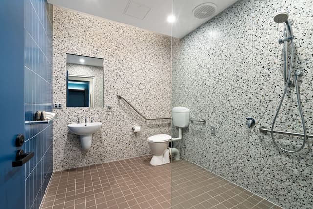 Guest Room - Accessible