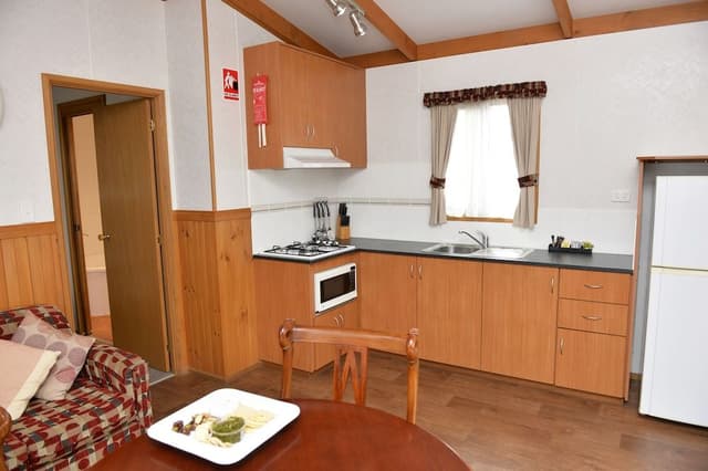 Deluxe Spa Cabin - Full Linen