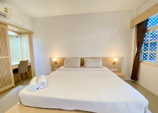 Deluxe Room, Garden View