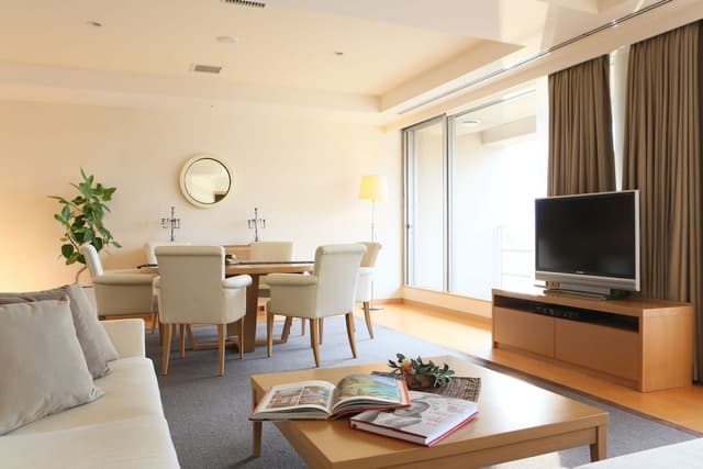 Deluxe Suite