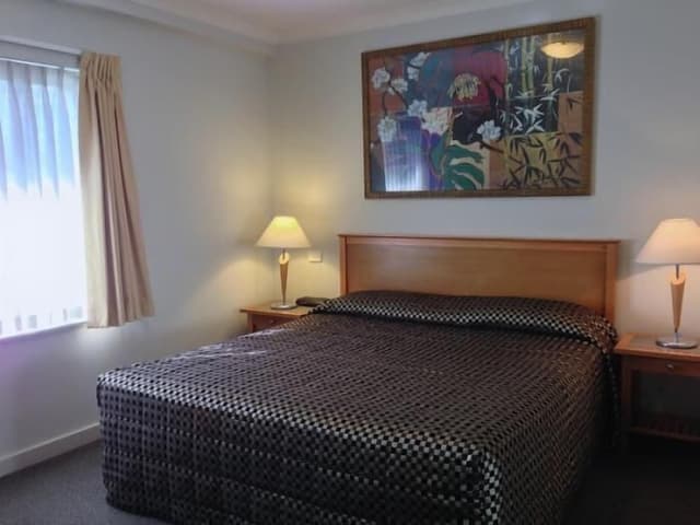 City Apartment, 2 Bedrooms, Kitchen (City Outlook)