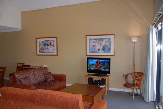 Standard Apartment, 2 Bedrooms, Kitchen (River Outlook)