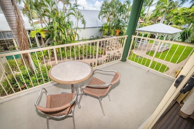 Standard Studio, Non Smoking, Kitchenette (Balcony Room)