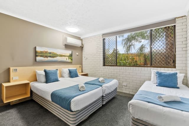 Economy Triple Room