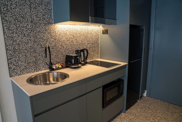 Deluxe Studio Suite