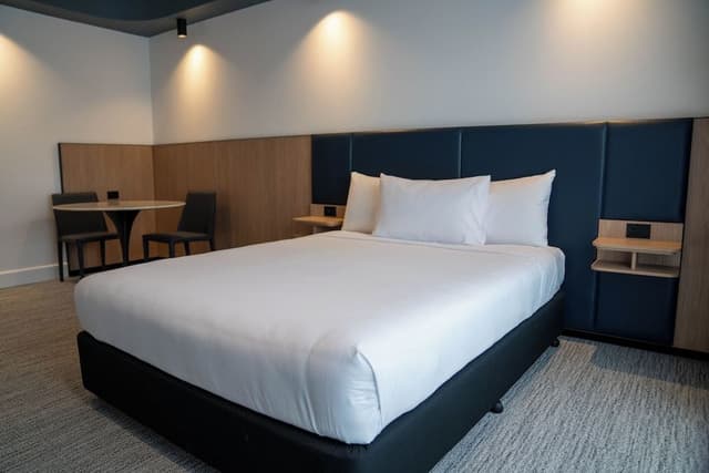 Deluxe Studio Suite