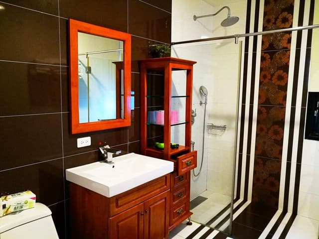 Deluxe Room (6 People)