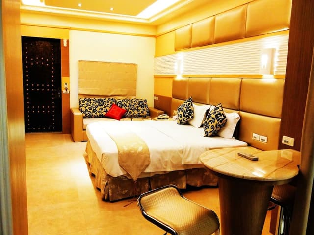 Monarch Deluxe Double Room
