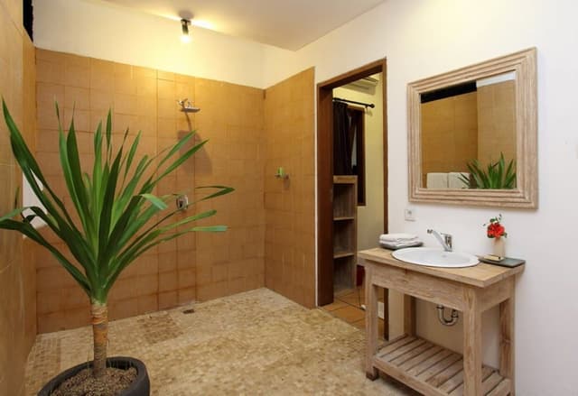 Standard Room (shared kitchen)