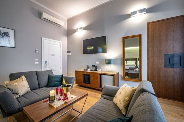 Deluxe Studio Suite, 1 King Bed