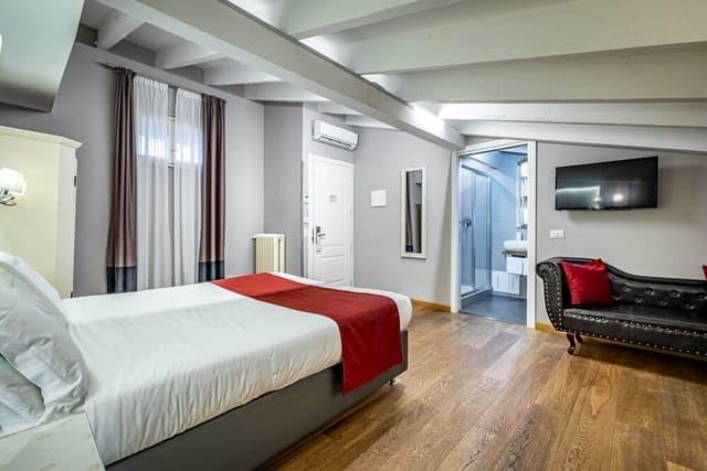 Economy Room (raggiungibile con una rampa di scale)