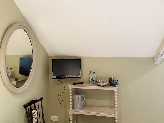 Standard Twin Room, Ensuite