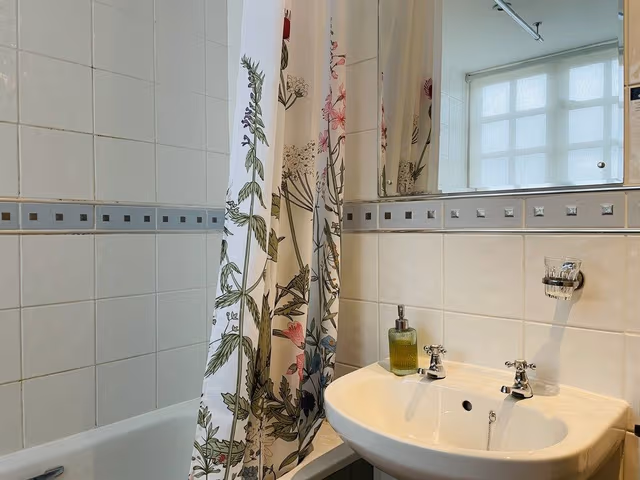 Standard Twin Room, Ensuite