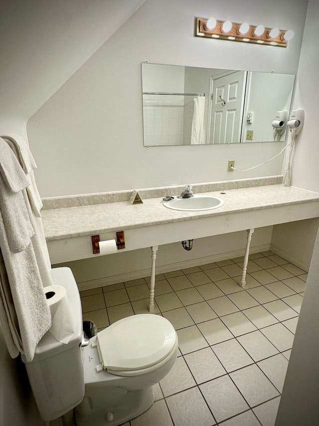 Honeymoon Room