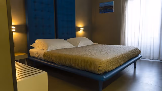 Luxury Suite, 1 King Bed, Jetted Tub, Tower