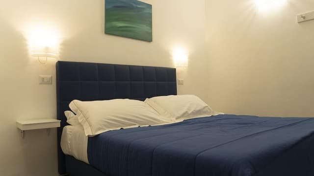 Comfort Room, Balcony