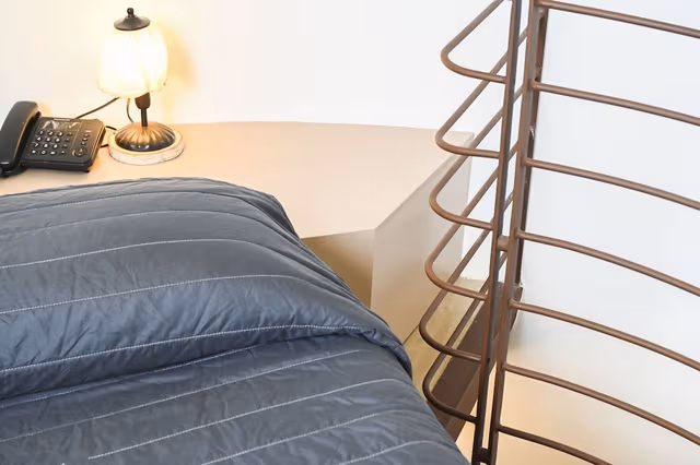 Romantic Double Room (Acero Porpora)
