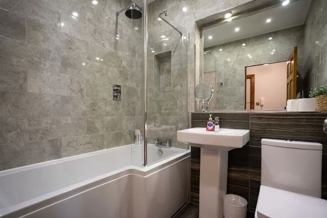 Apartment (2 Bedrooms)