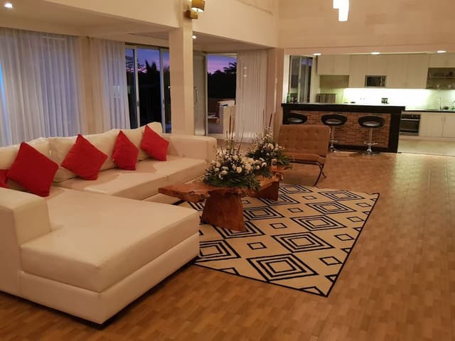 Villa, Multiple Bedrooms