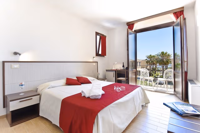 Deluxe Double or Twin Room, Sea View