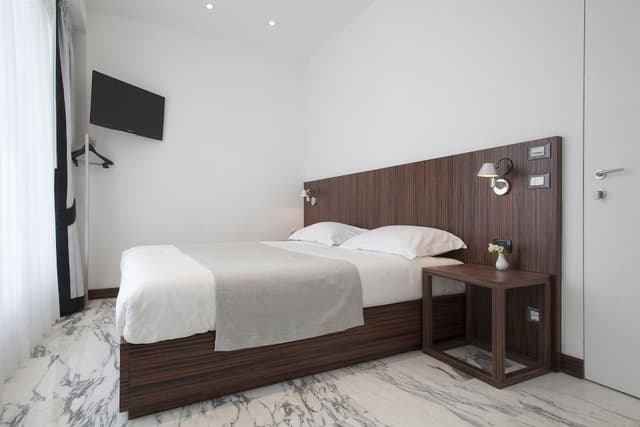 Classic Double or Twin Room, City View