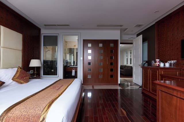 Presidential Apartment, 3 Bedrooms, Lake View