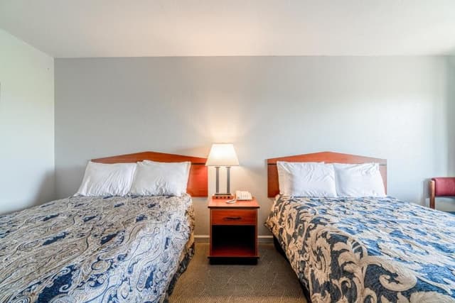 2 Full Beds Non-Smoking