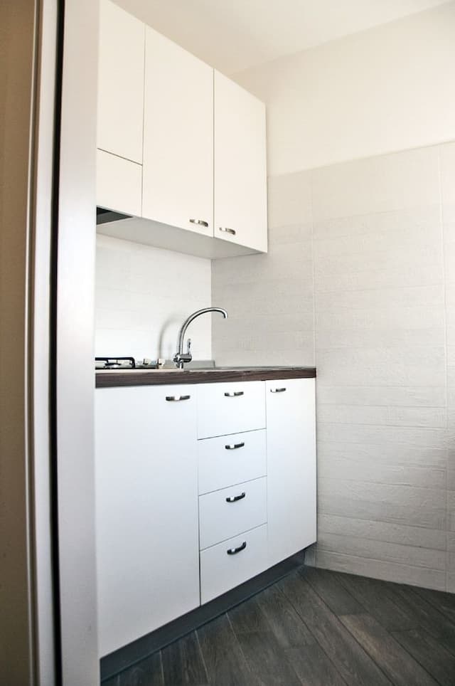Studio, Kitchenette