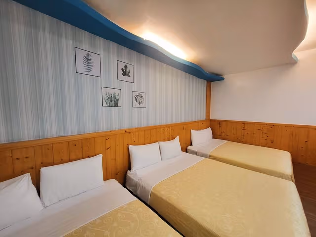 Family Room (Six people room)