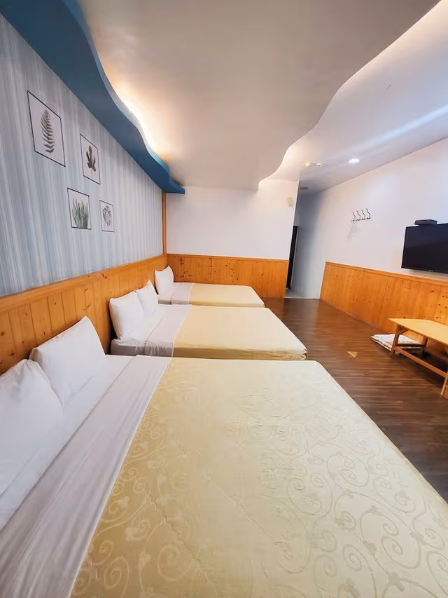 Family Room (Six people room)