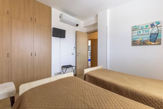 Apartment, 2 Bedrooms, Smoking, Balcony