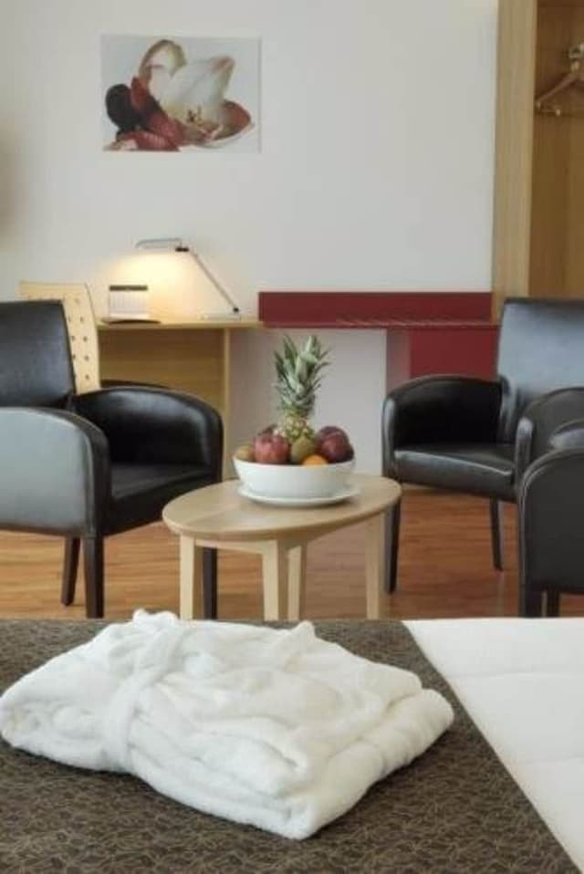 Deluxe Room, 1 Queen Bed