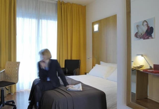 Double Room, 1 Queen Bed