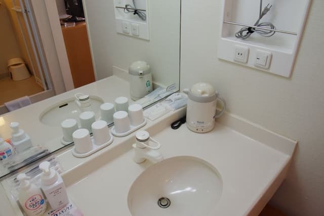 Moderate Room with Shower, Non Smoking