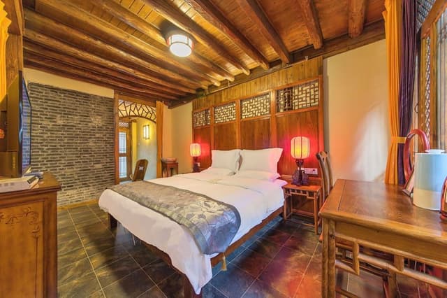 Signature Suite
