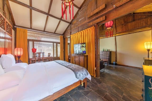 Signature Suite