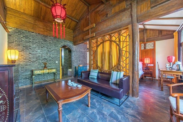 Signature Suite