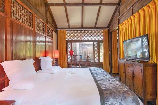 Signature Suite
