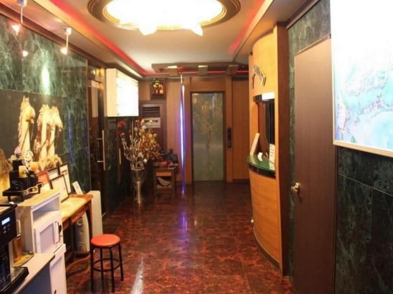โรงแรม 500