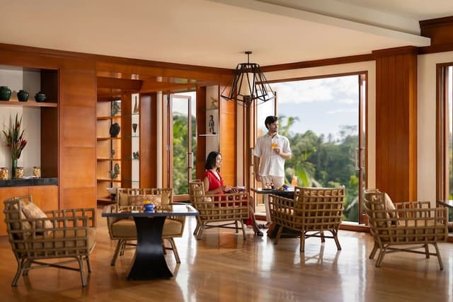 Premier Club Room