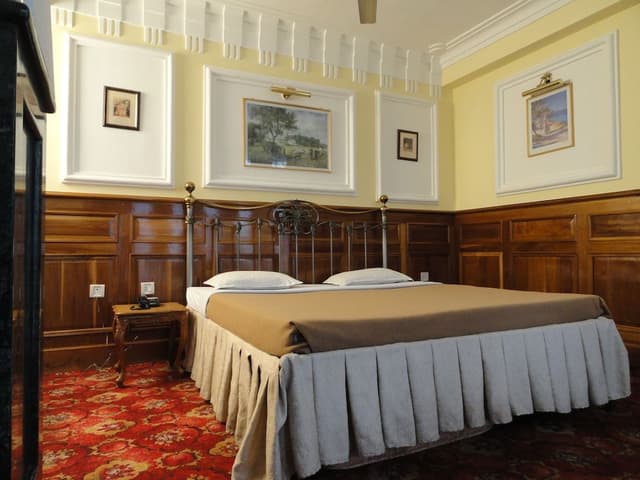 Superior Double Room, 1 King Bed, Smoking, Valley View