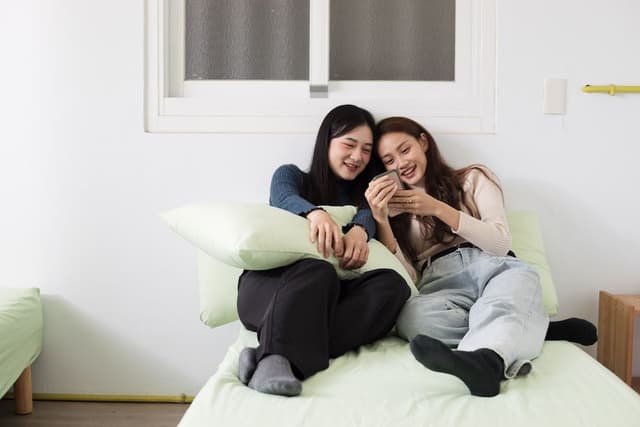 Basic Twin Room, 2 Twin Beds, Women only, Shared Bathroom