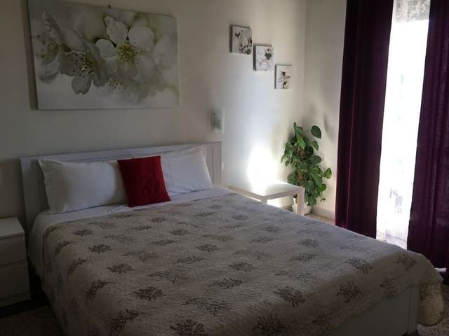 Double Room, 1 Queen Bed, Private Bathroom, City View