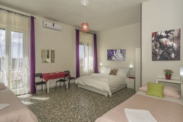 Double Room, 1 Queen Bed, Private Bathroom, City View