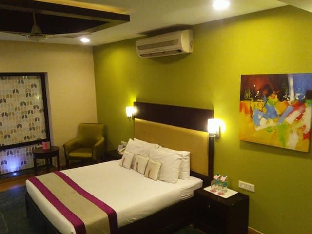 Superior Double or Twin Room, 2 Twin Beds, Non Smoking, City View
