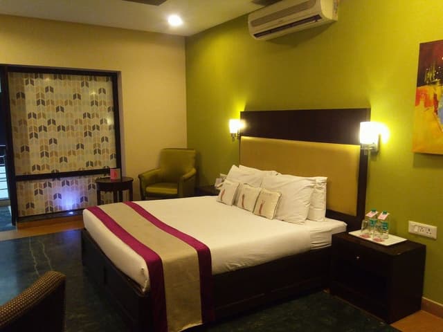 Superior Double or Twin Room, 2 Twin Beds, Non Smoking, City View