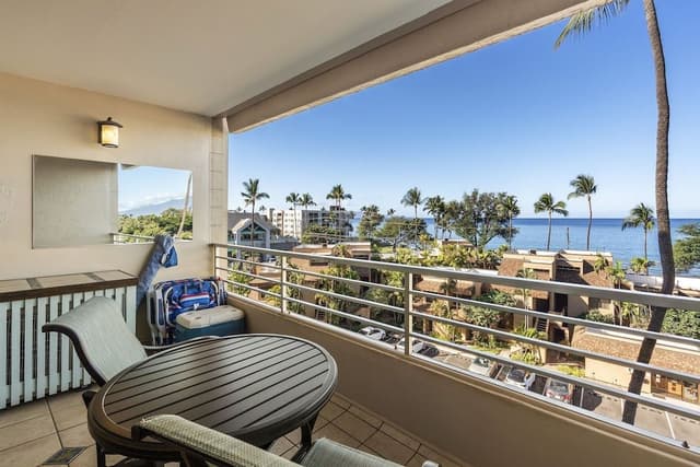 Condo, 1 King Bed with Sofa bed, Balcony, Ocean View (Kamaole Beach Royale 405)