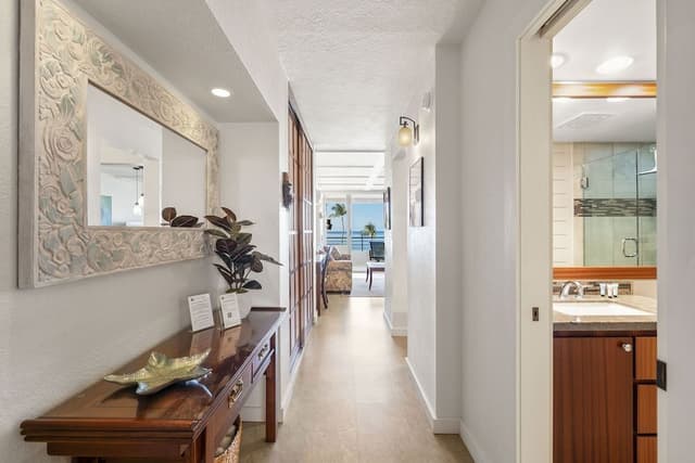 Condo, 1 King Bed with Sofa bed, Balcony, Ocean View (Kamaole Beach Royale 405)