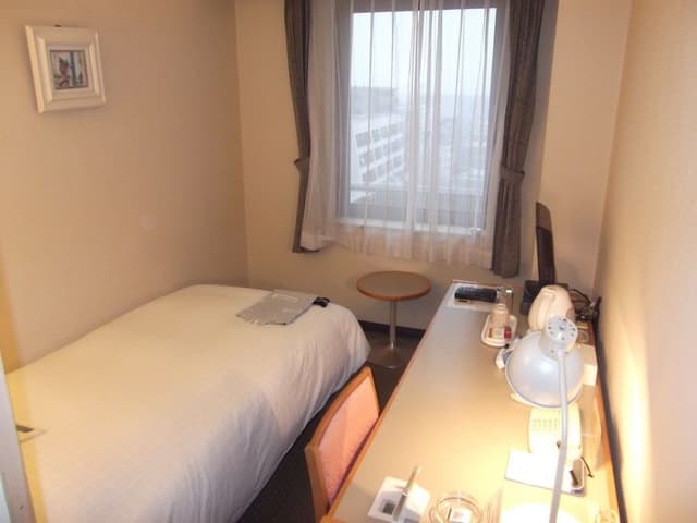 Single Room, Smoking