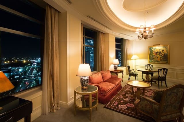 [Sea Side] Royal Suite (1 King Bed), Non Smoking (90 sqm)